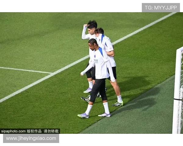 西媒报道姆巴佩和马斯坦托诺将继续留在法国国家队不归马德里